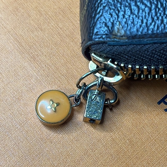 Louis Vuitton Clemence Logo Fucia Zippy Long Zip Around Clutch Wallet Box Papers - Picture 5 of 14